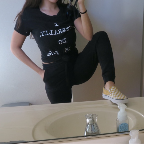 Comfy Tee - Picture 1 of 3